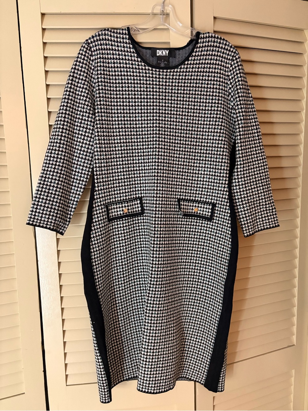 DKNY Black, White & Teal Houndstooth Knit Top